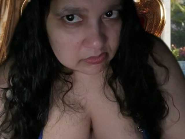 DUMBHOEMELANIE live cam on BongaCams