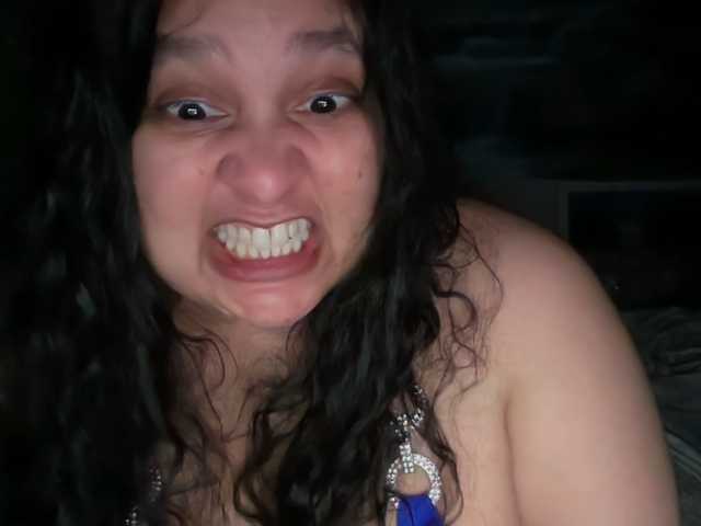 DUMBHOEMELANIE live cam on BongaCams