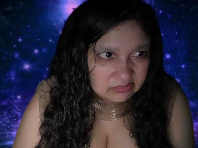 DUMBHOEMELANIE live cam on BongaCams