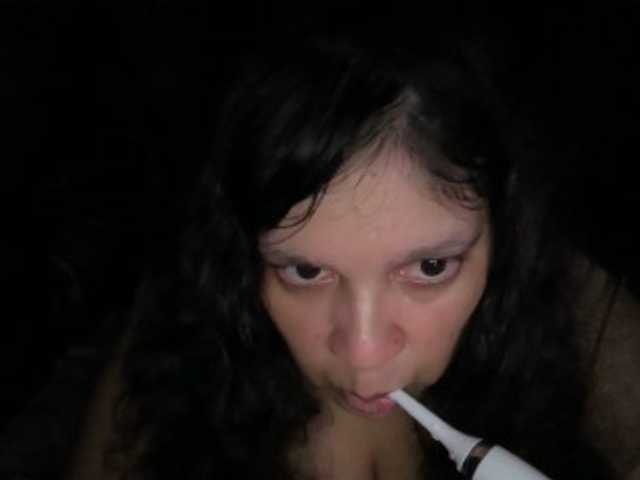 DUMBHOEMELANIE
