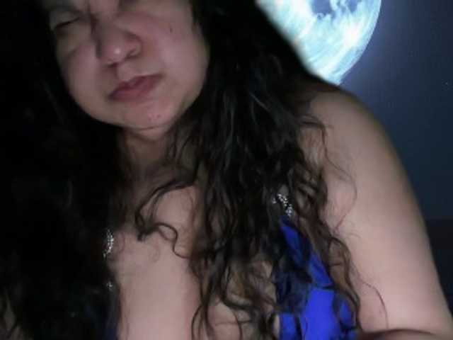 DUMBHOEMELANIE live cam on BongaCams