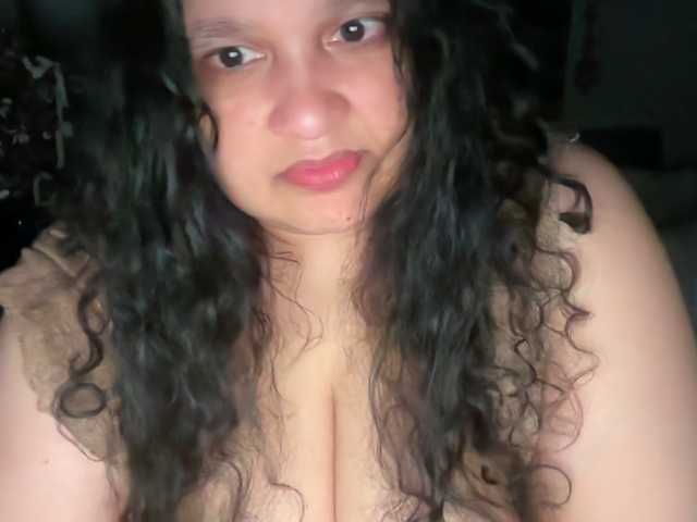 DUMBHOEMELANIE, en directo ahora en BongaCams
