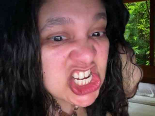 DUMBHOEMELANIE webcam