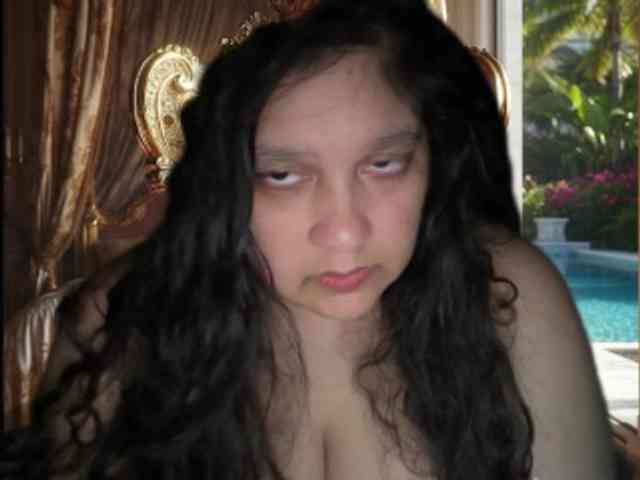 DUMBHOEMELANIE