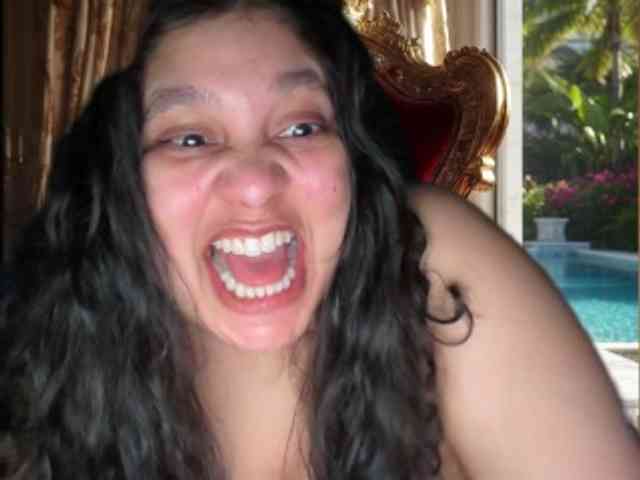 DUMBHOEMELANIE webcam