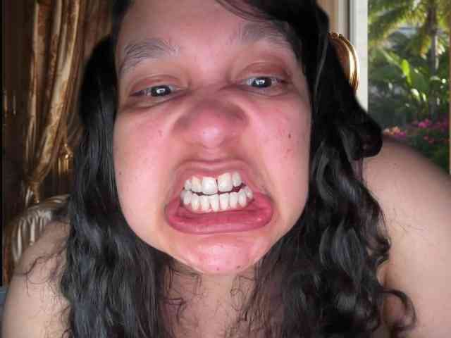 DUMBHOEMELANIE webcam