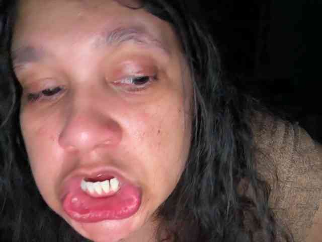 DUMBHOEMELANIE webcam