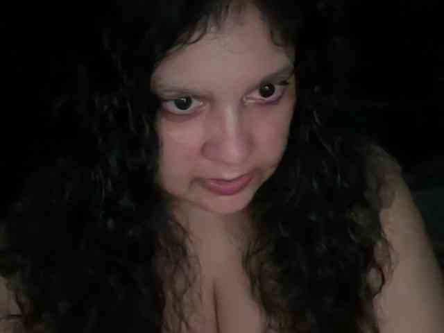 DUMBHOEMELANIE's webcam live show