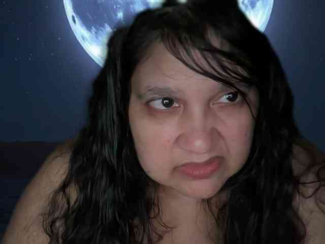 DUMBHOEMELANIE