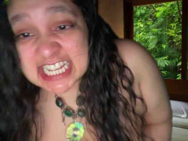 DUMBHOEMELANIE webcam