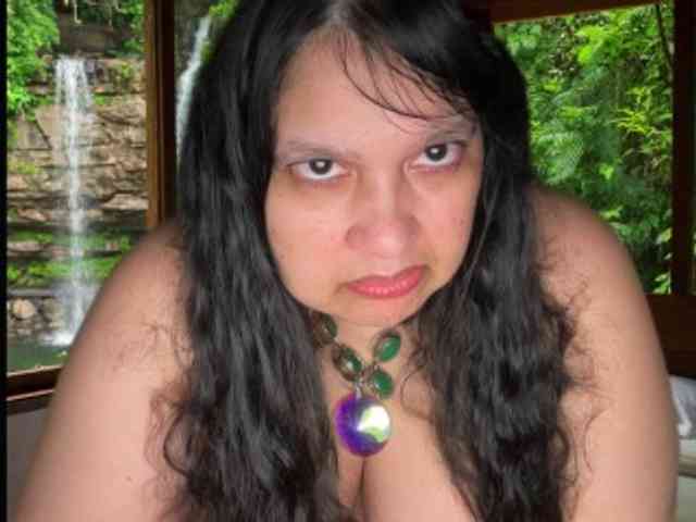 DUMBHOEMELANIE