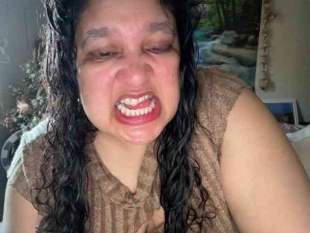 DUMBHOEMELANIE webcam