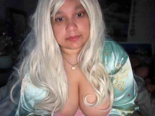 DUMBHOEMELANIE