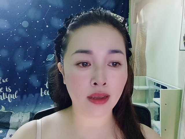 Benahot69 live cam on BongaCams