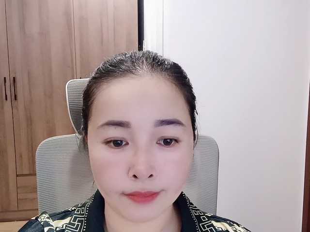 Benahot69 live cam on BongaCams