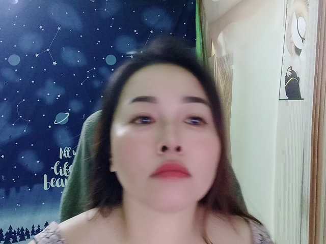 Benahot69 live cam on BongaCams