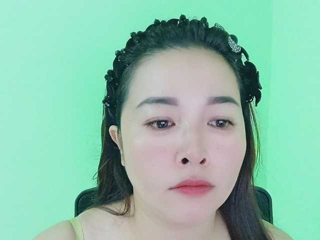 Benahot69's BongaCams show and profile