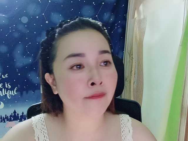 Benahot69 live cam on BongaCams