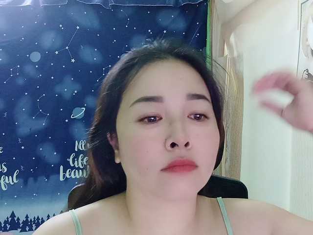 Benahot69 live cam on BongaCams
