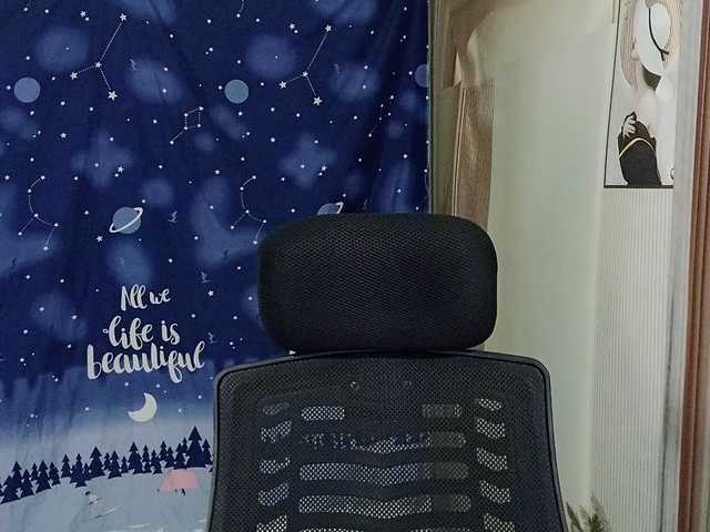 Benahot69 live cam on BongaCams