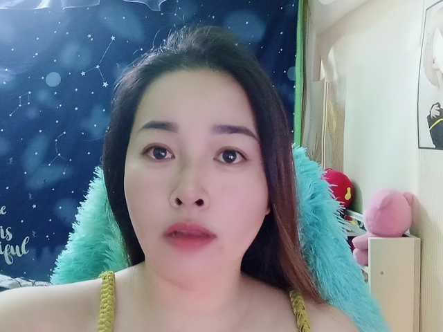 le modèle Benahot69 est en webcam porno dans un show sur le site bongacams, il possède les tags suivants: Asian,Brunette,Hairy