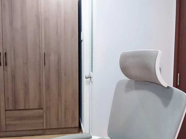 Benahot69 live cam on BongaCams