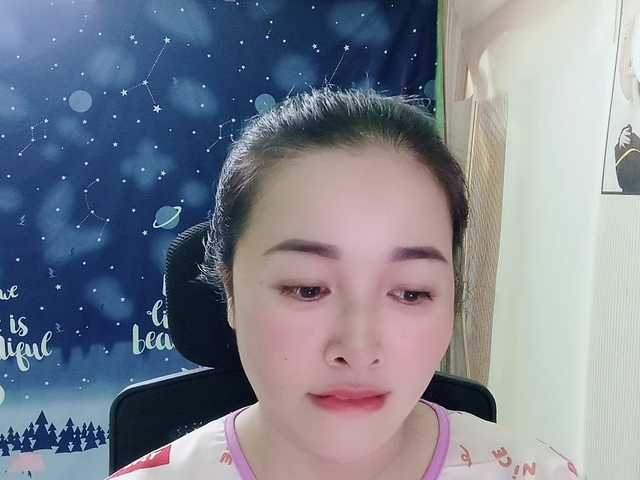Benahot69 live cam on BongaCams