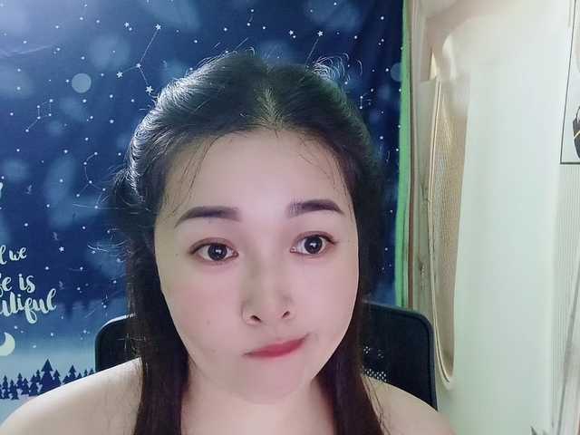 Benahot69 live cam on BongaCams