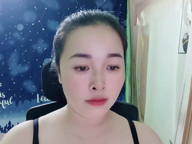 Benahot69 live cam on BongaCams