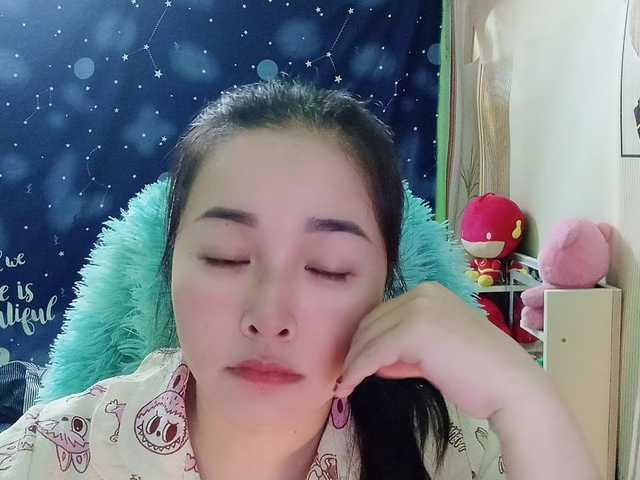 Benahot69 live cam on BongaCams