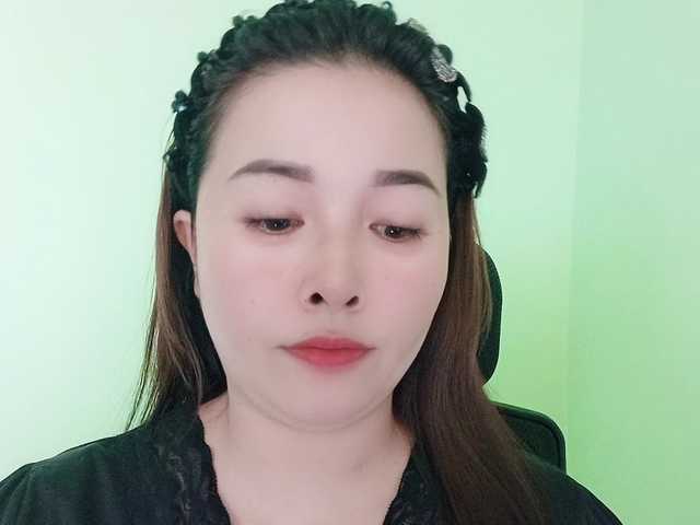 Benahot69's BongaCams show and profile