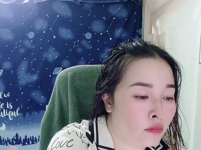 Benahot69 live cam on BongaCams
