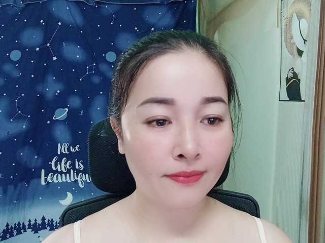 Benahot69 live cam on BongaCams