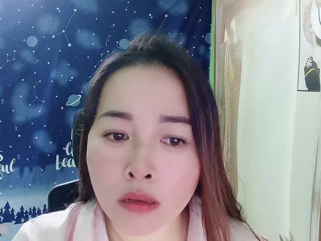 Benahot69 live cam on BongaCams
