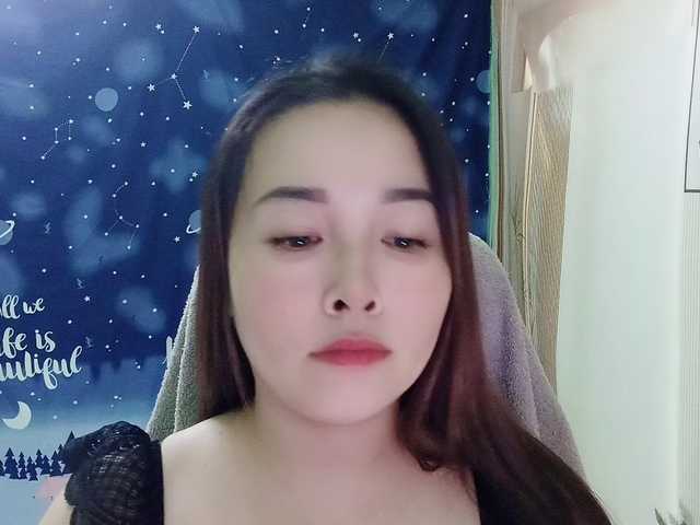 Benahot69 live cam on BongaCams