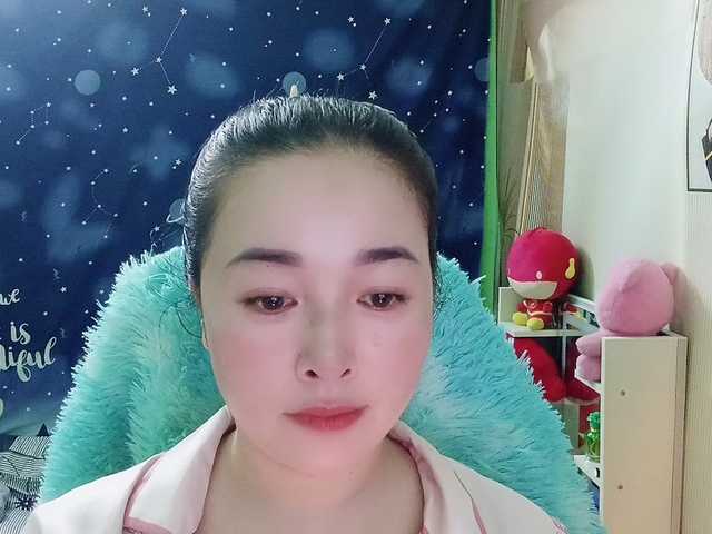 Benahot69 live cam on BongaCams