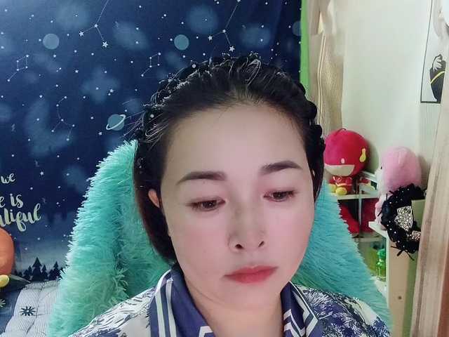 Benahot69 live cam on BongaCams