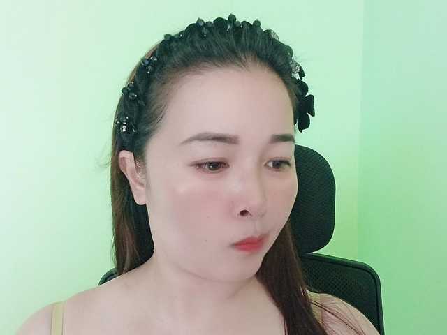 Benahot69's BongaCams show and profile