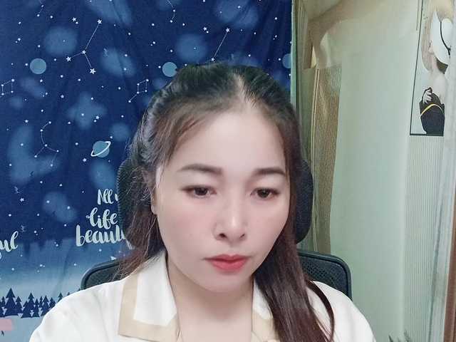 Benahot69 live cam on BongaCams