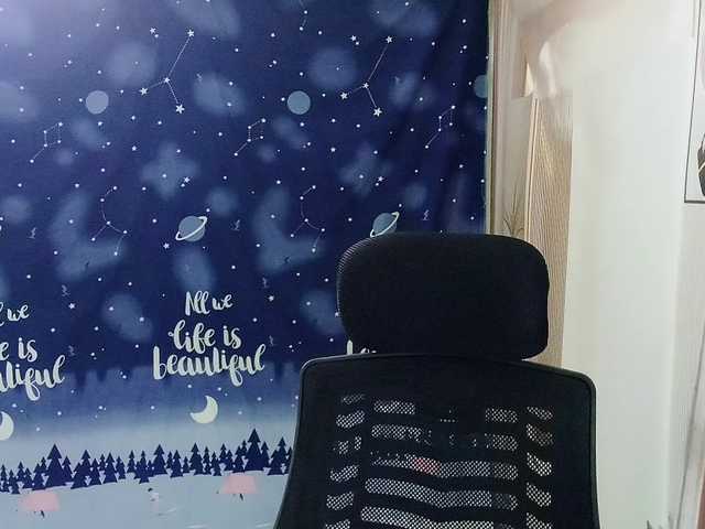 Benahot69 live cam on BongaCams