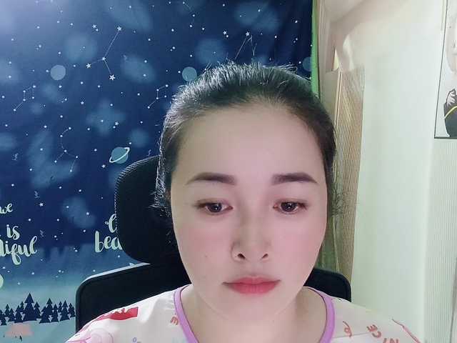 Benahot69 live cam on BongaCams