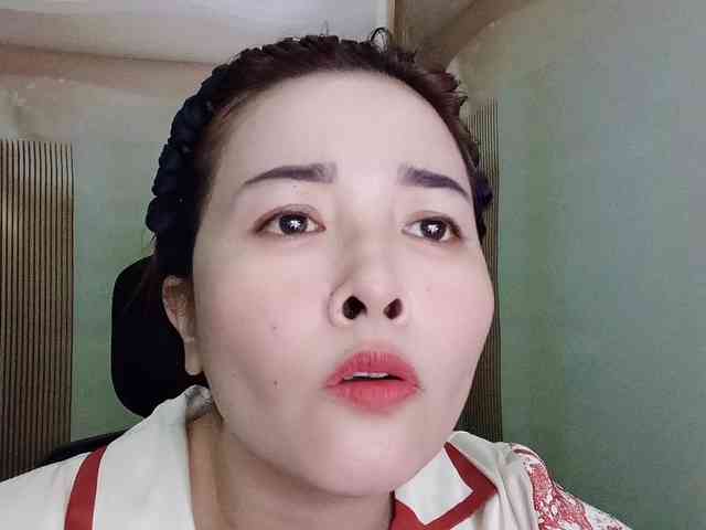 Benahot69 bongacams