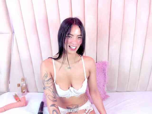 SaraLoveee webcam