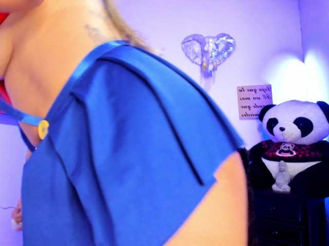 sofiasallie live cam on BongaCams