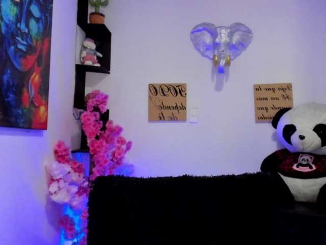 sofiasallie live cam on BongaCams