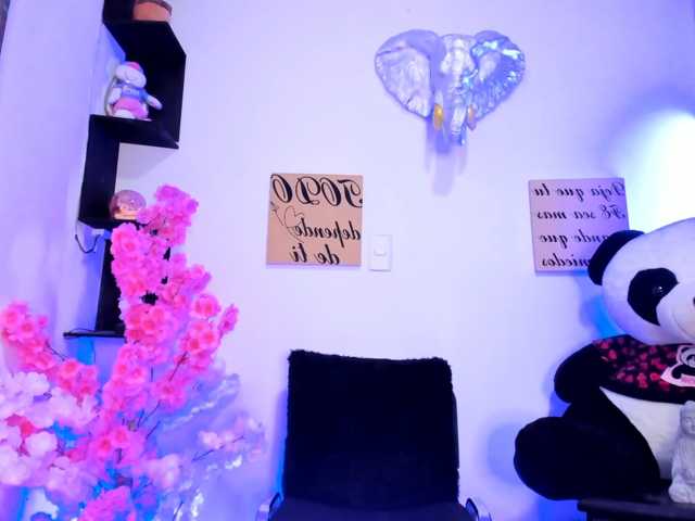 sofiasallie live cam on BongaCams