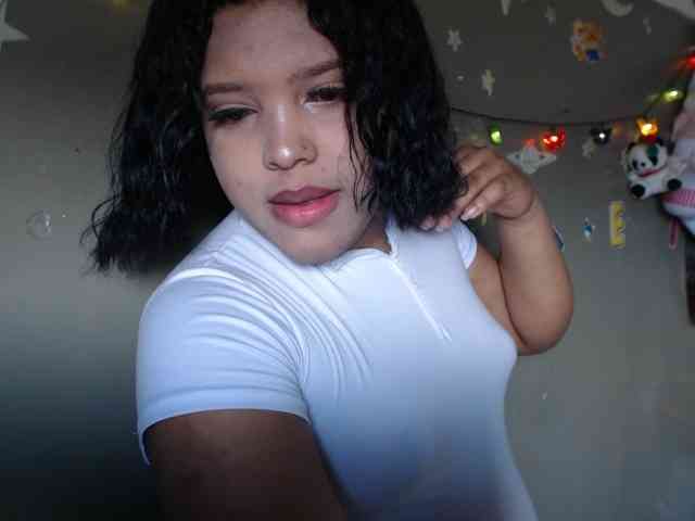 Shanayakops Live Webcam on BongaCams