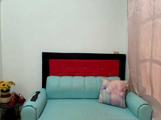 mia18xxx live cam on BongaCams
