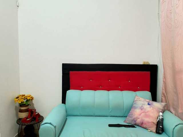 mia18xxx webcam bongacams model stream image