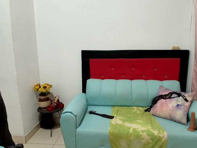 mia18xxx live cam on BongaCams
